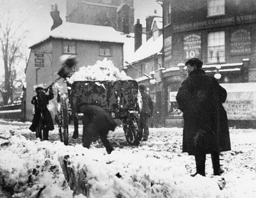 neige en Angleterre pendant l`hiver 1895