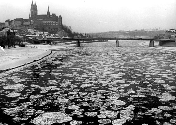 embacle de l`Elbe le 4 fevrier 1956