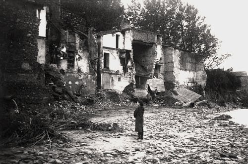 maisons detruites a Nefiach par la crue d`octobre 1940