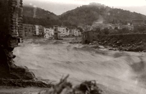 le Tech en crue a Amelie les Bains en octobre 1940