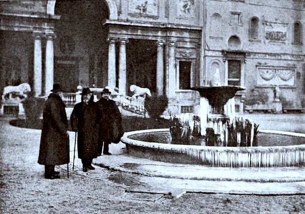 fontaine gelee de la Villa Medicis a Rome en janvier 1905