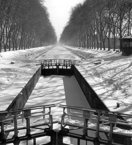 canal du Midi gele en fevrier 1956