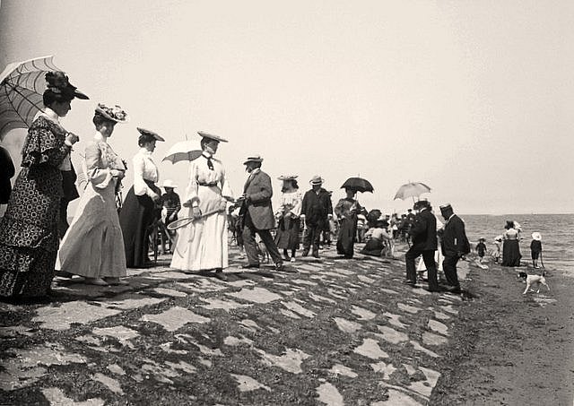 elegantes a Ostende en juillet 1904