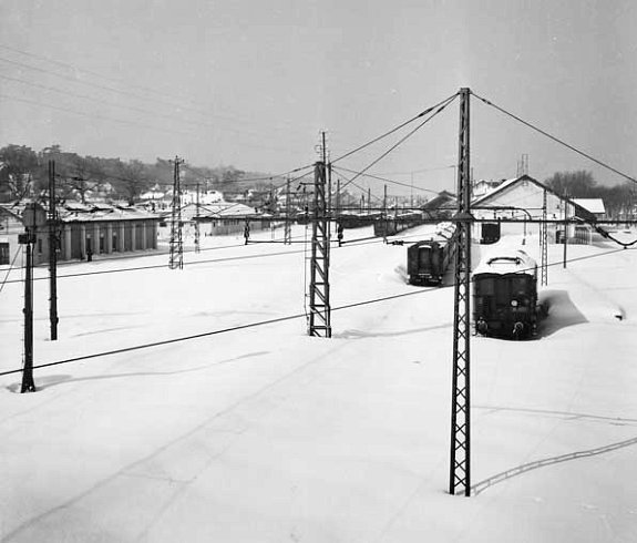 la gare d`Arcachon sous la neige en fevrier 1956