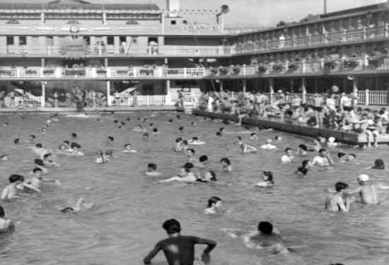 piscine Molitor ete 1947