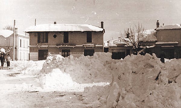 une place Arcachon 1956
