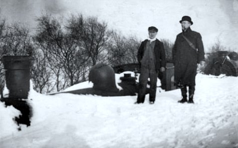 train bloque par des congeres durant l`hiver 1895